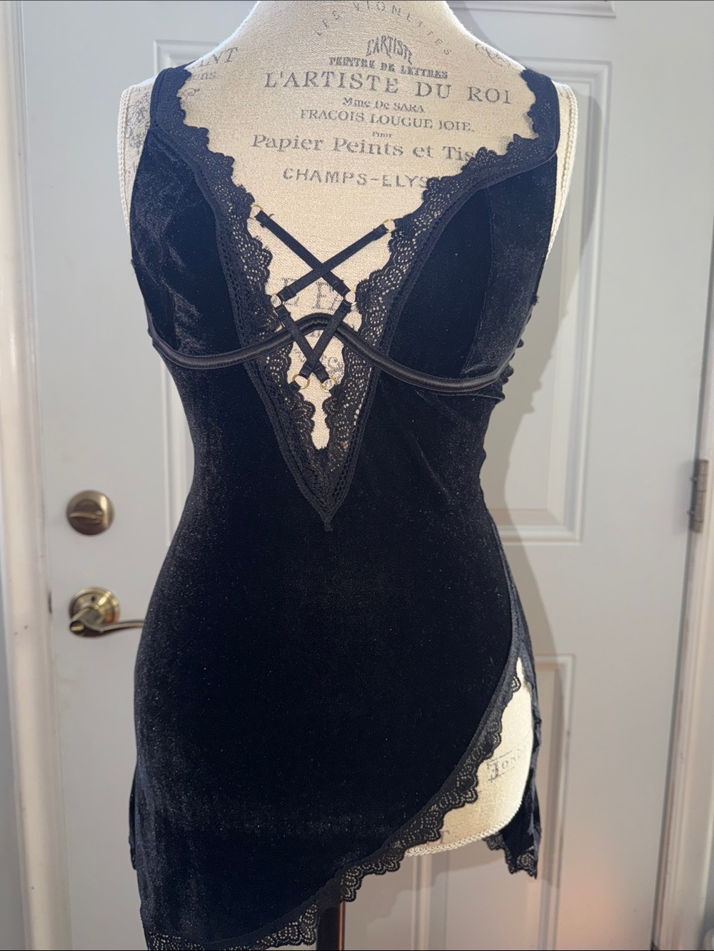 Black Lace-Trim Velvet tunic